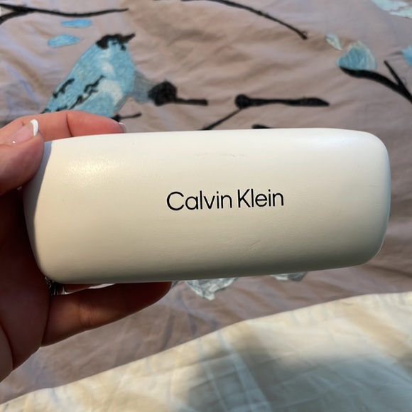 Designer sunglasses cases. - Picture 7 of 7